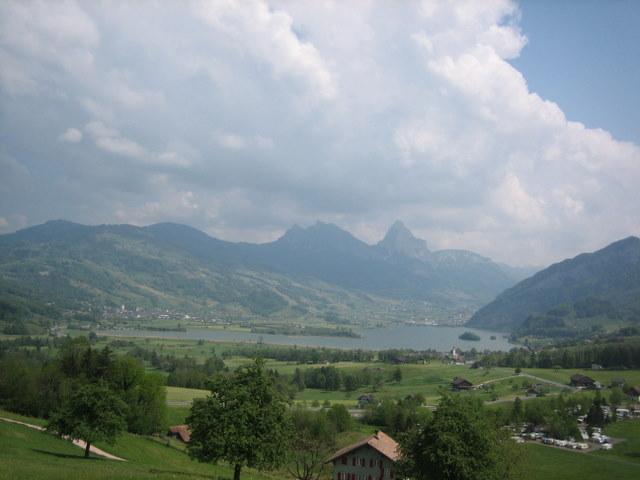 Im Hintegrund die beiden Mythen�
