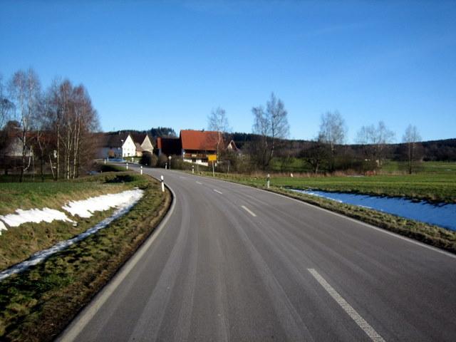 Blick zur�ck auf den Ortsausgang ?Illwangen? 