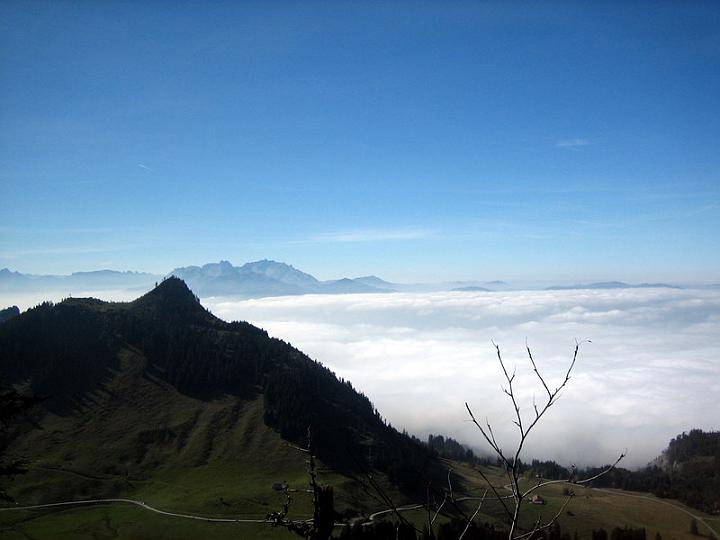 Schner Ausblick vom Staufen mit dem Sntis im Hintergrund
