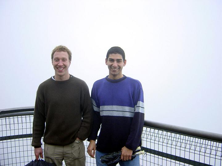 Wundersch�ne Aussicht auf die Three Sisters bei den Blue Mountains mit Volkan & Stefan