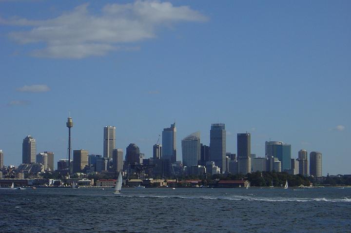 Sydney Skyline von der Fhre aus gesehen